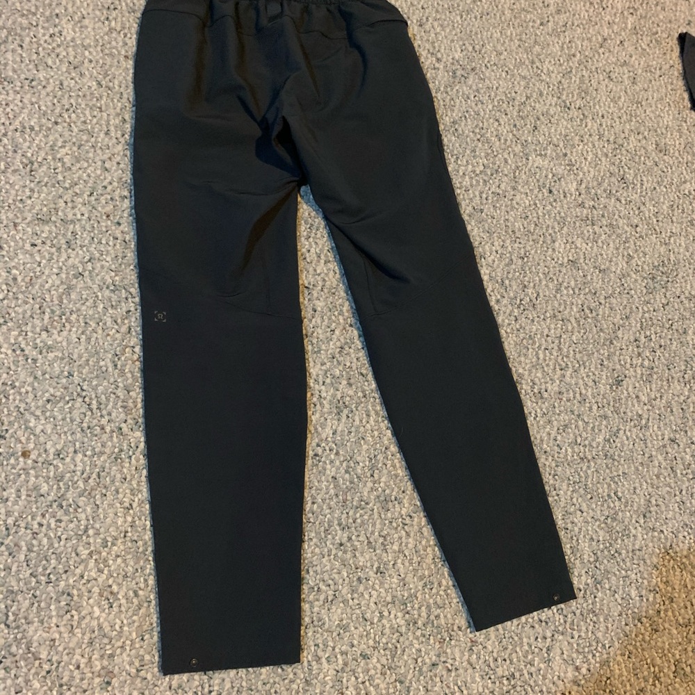 Lululemon Men’s Grey Jogger Small